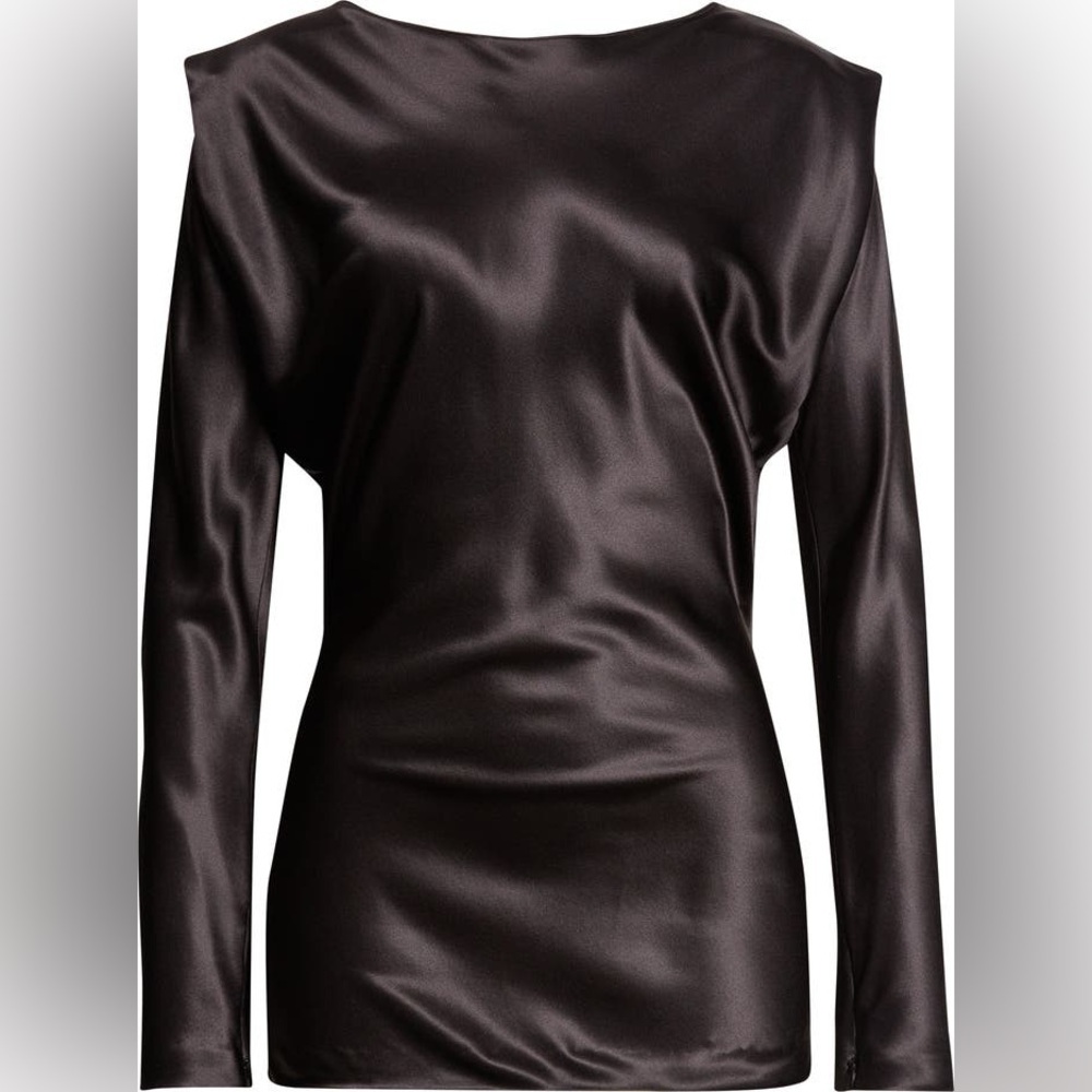 Saint Laurent
Fluid Silk Satin Top
Women’s size 6/38- NWT